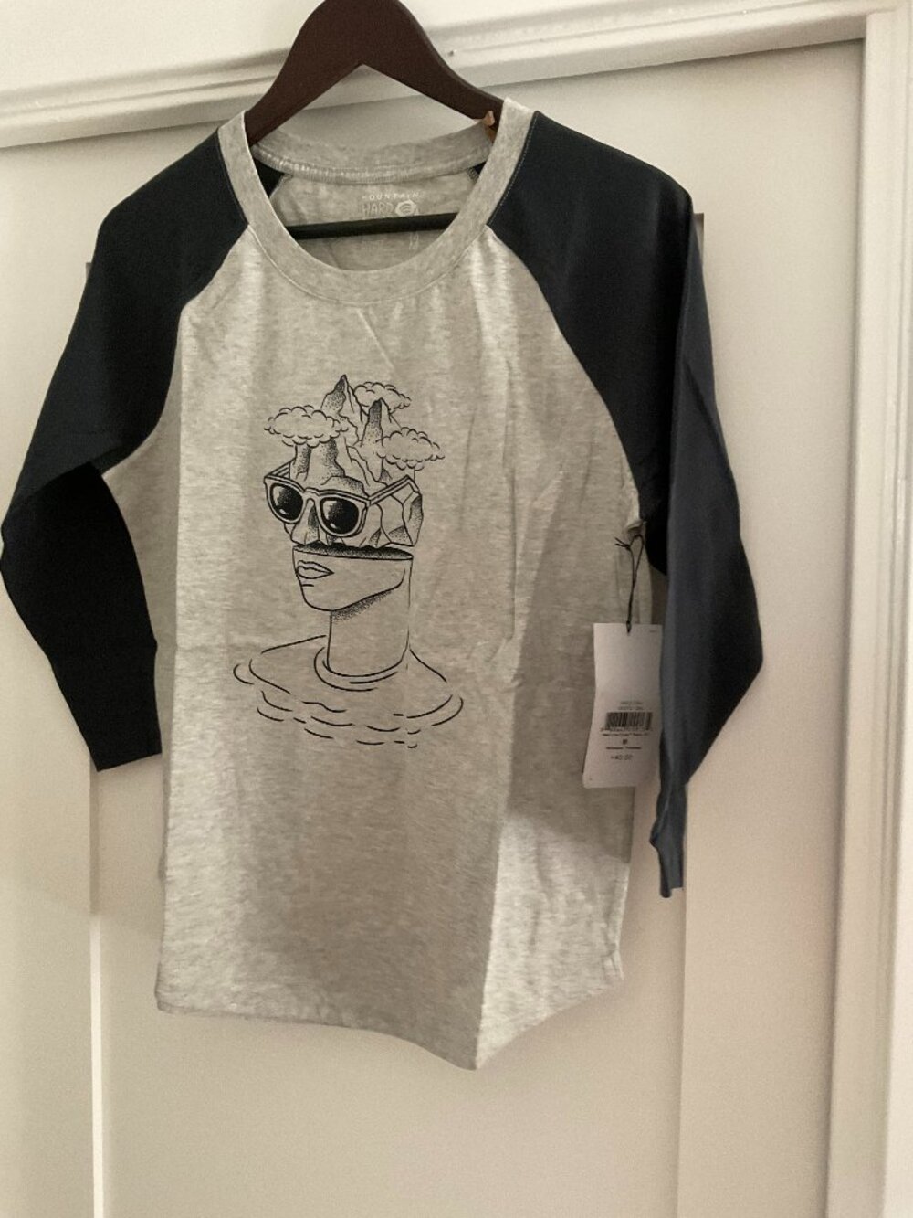 Mountain Hardware NWT Medium